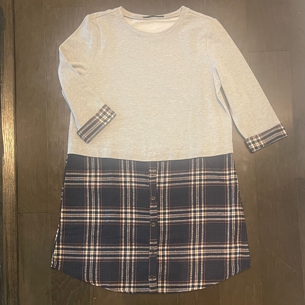 Doe & Rae Gray and Plaid Dress